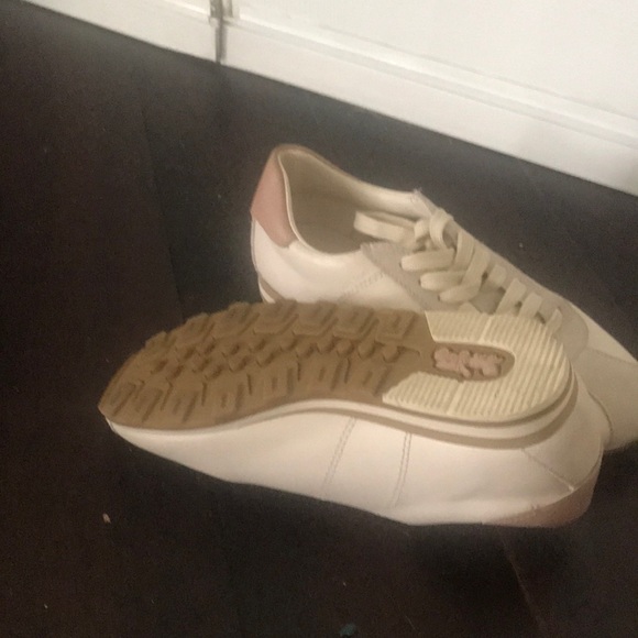 Sneakers by coach 🌸😊 - Picture 2 of 7